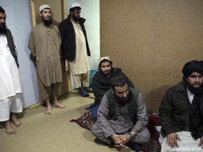 اشرف غنی با آزادی گام به گام اسرای طالبان موافقت کرد | جهان | DW